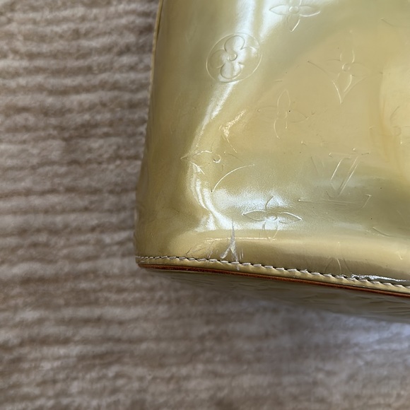 Louis Vuitton Monogram Vernis Houston Shoulder Bag - Picture 13 of 15